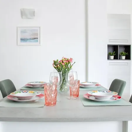 Apartamento Three-bedroom With Private Terrace - Anagnina *