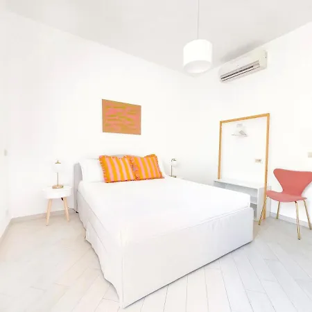 Three-bedroom With Private Terrace - Anagnina Apartamento *
