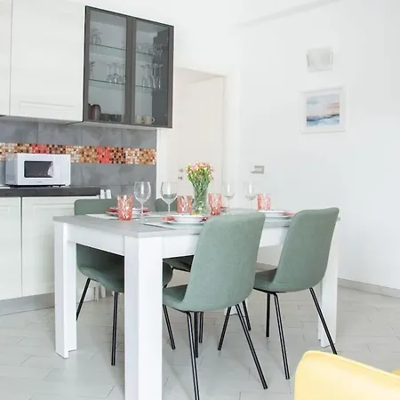 Apartamento Three-bedroom With Private Terrace - Anagnina