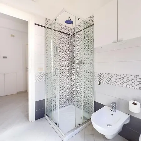 Three-bedroom With Private Terrace - Anagnina Apartamento Roma